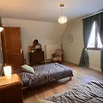 Nina بيس إيه سانت أناستيز
