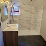 Nina * بيس إيه سانت أناستيز