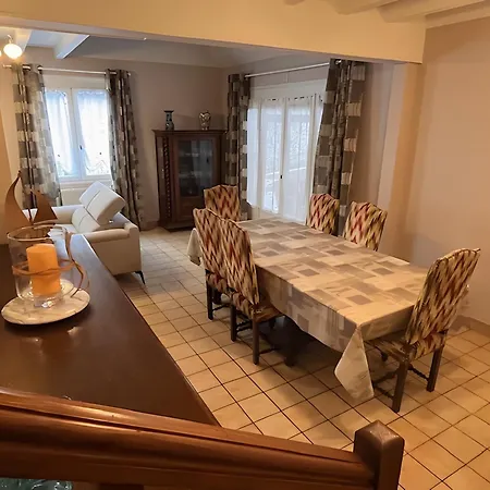 Nina Сasa de vacaciones Besse-et-Saint-Anastaise